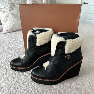 NEW Coach Kenna Plush Pebble Wedge Ankle Boots size 7